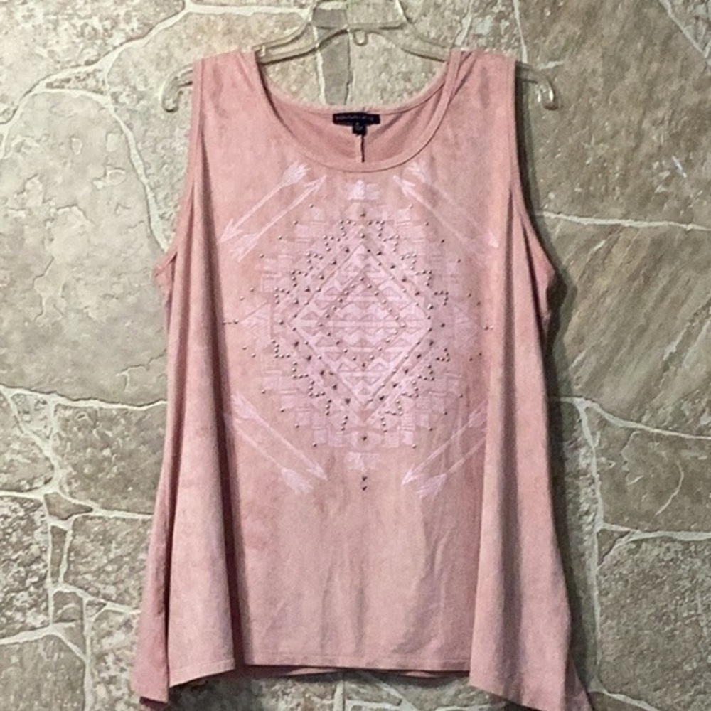 Signature Studio Tank Top.    H14